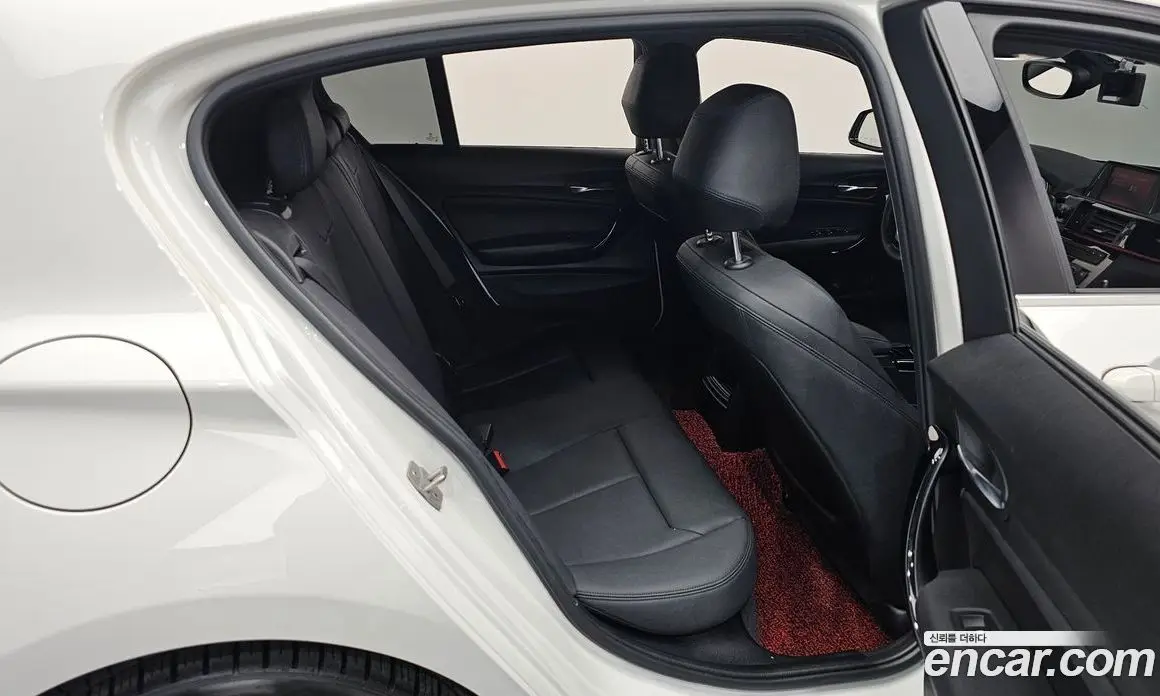 BMW 1 серия 2019 2.0 автомат (гидро), фото 17 BMW 1 серия 2019 2.0 автомат (гидро), фото 17