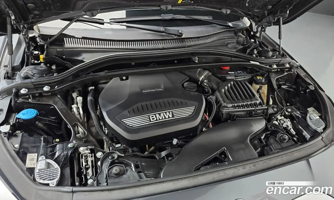 BMW 1 серия 2021 2.0 автомат (гидро), фото 6