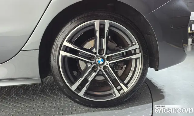 BMW 1 серия 2021 2.0 автомат (гидро), миниатюра 7