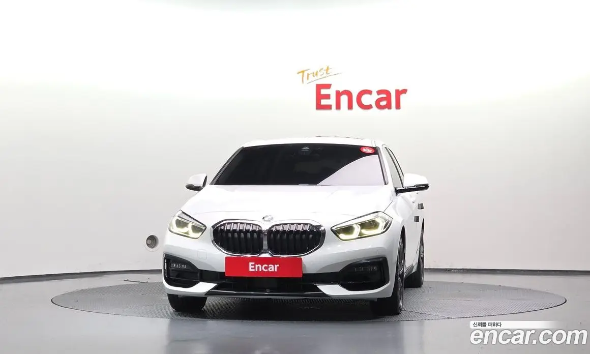 BMW 1 серия 2021 2.0 автомат (гидро), фото 3 BMW 1 серия 2021 2.0 автомат (гидро), фото 3