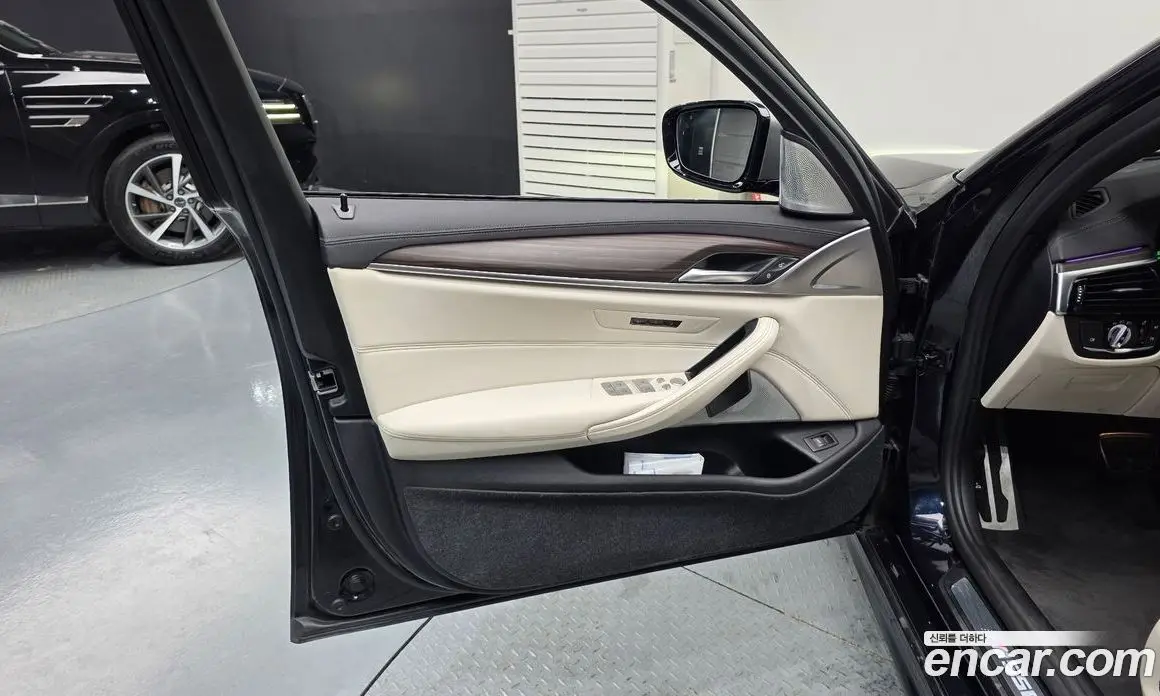 BMW 5 серия 2020 4.4 автомат (гидро), фото 14