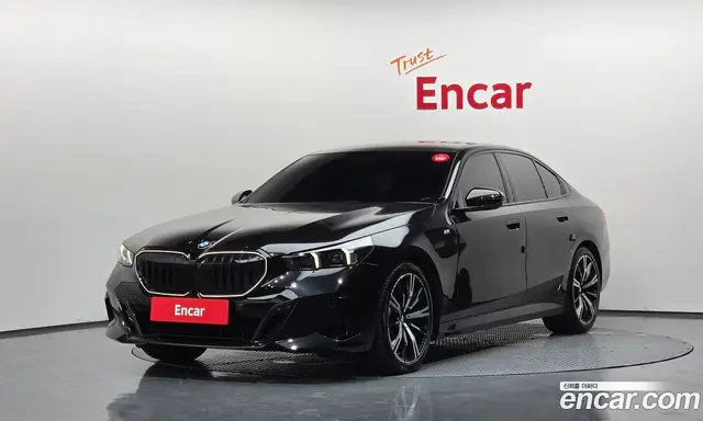 BMW 5 серия, 2025, 31 830 км