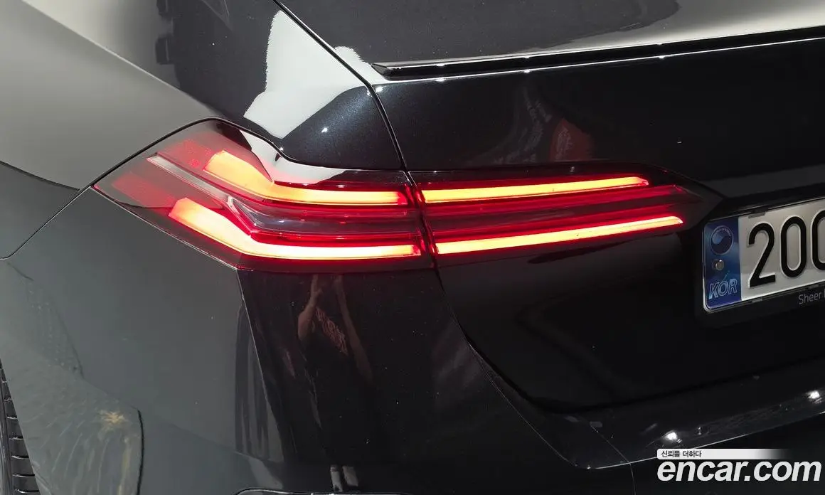 BMW 5 серия 2025 2.0 автомат (гидро), фото 9