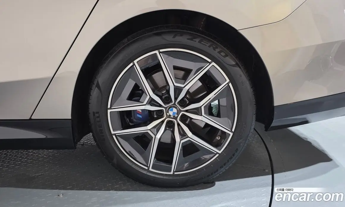 BMW 5 серия 2025 2.0 автомат (гидро), фото 6 BMW 5 серия 2025 2.0 автомат (гидро), фото 6