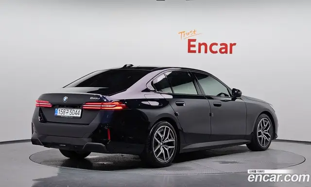BMW 5 серия 2026 2.0 автомат (гидро), миниатюра 2