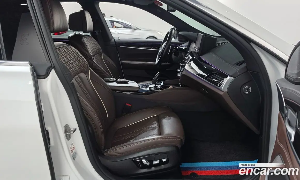 BMW 6 серия 2022 3.0 автомат (гидро), фото 13