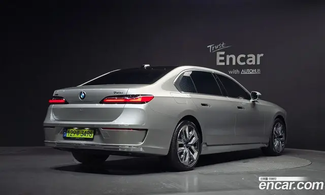 BMW 7 серия, 2024, 12 984 км