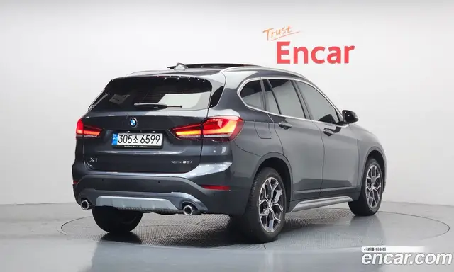 BMW X1 2022 2.0 автомат (гидро), миниатюра 2