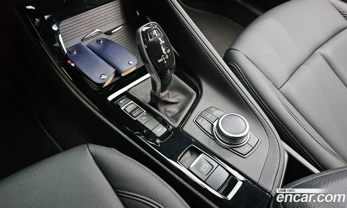BMW X1 2022 2.0 автомат (гидро), фото 12