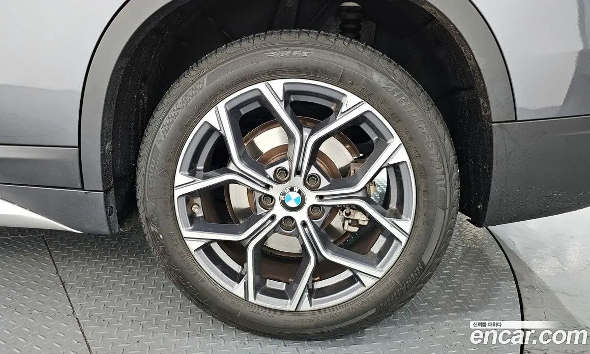 BMW X1 2022 2.0 автомат (гидро), фото 7