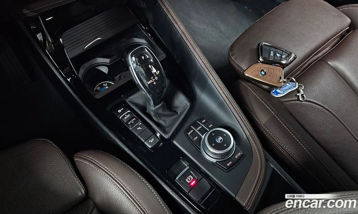 BMW X1 2022 2.0 автомат (гидро), фото 11