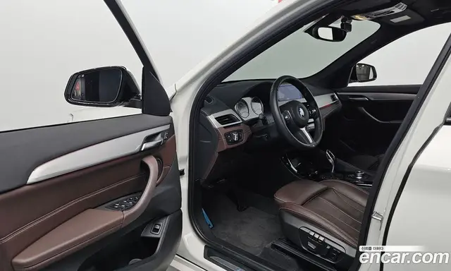 BMW X1 2022 2.0 автомат (гидро), миниатюра 12