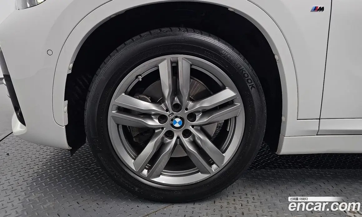 BMW X1 2022 2.0 автомат (гидро), фото 4