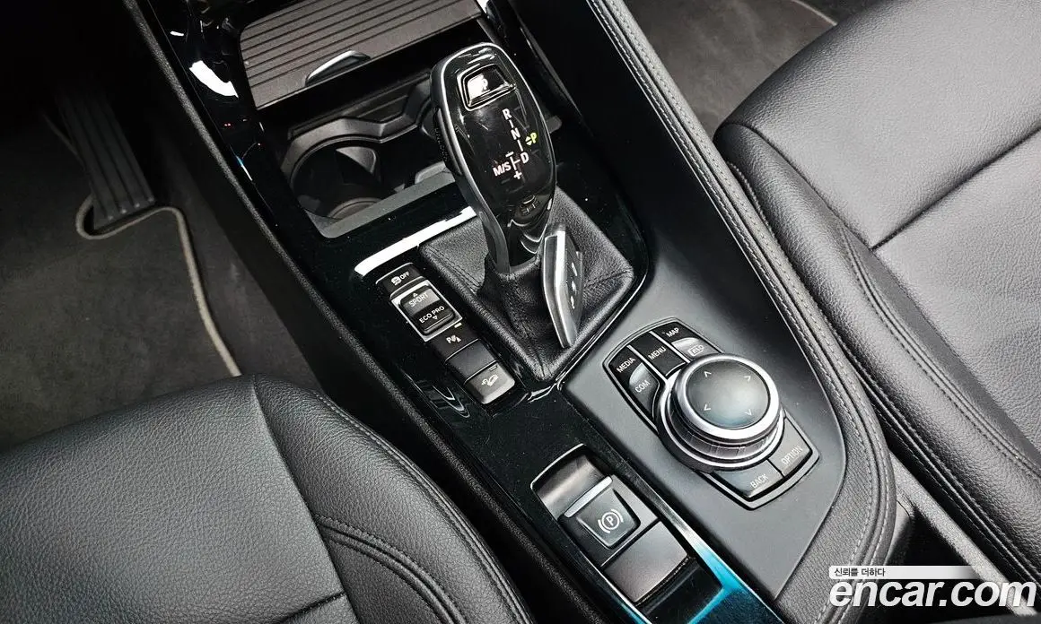 BMW X1 2022 2.0 автомат (гидро), фото 12