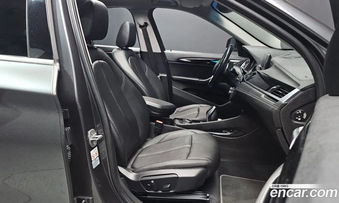 BMW X1 2022 2.0 автомат (гидро), фото 16