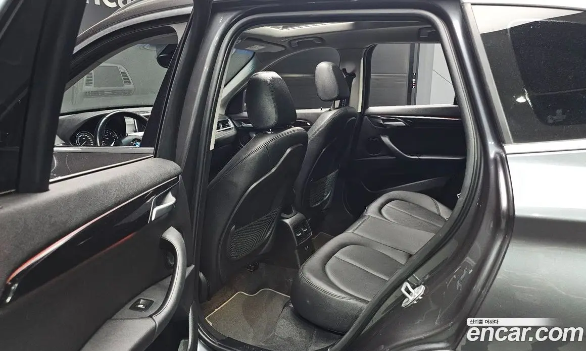 BMW X1 2022 2.0 автомат (гидро), фото 18