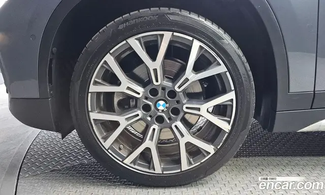 BMW X1 2022 2.0 автомат (гидро), миниатюра 5