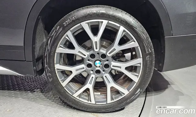 BMW X1 2022 2.0 автомат (гидро), миниатюра 7