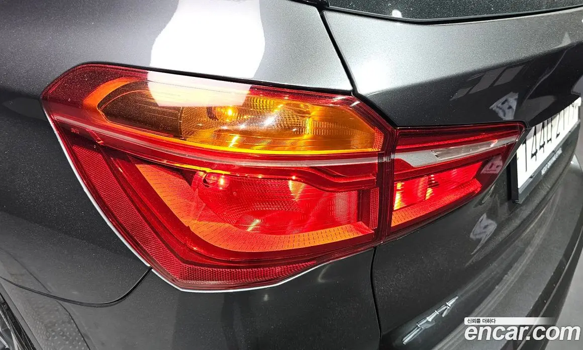 BMW X1 2022 2.0 автомат (гидро), фото 9