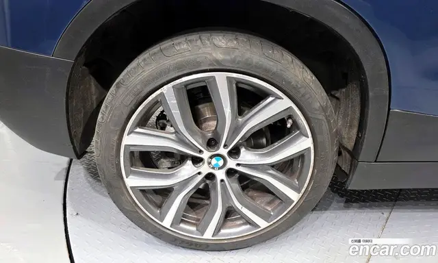 BMW X2 2022 2.0 автомат (гидро), миниатюра 5