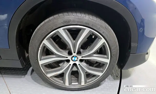 BMW X2 2022 2.0 автомат (гидро), миниатюра 7