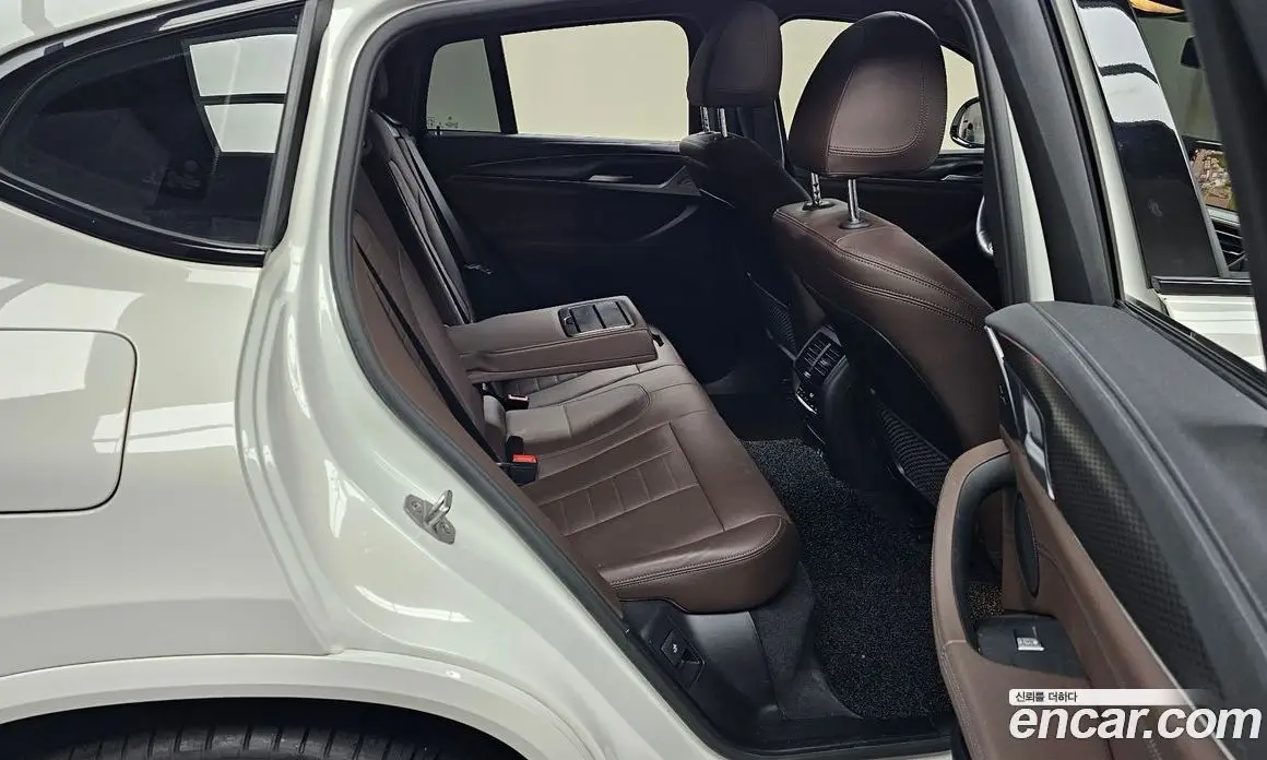 BMW X4 2023 2.0 автомат (гидро), фото 16