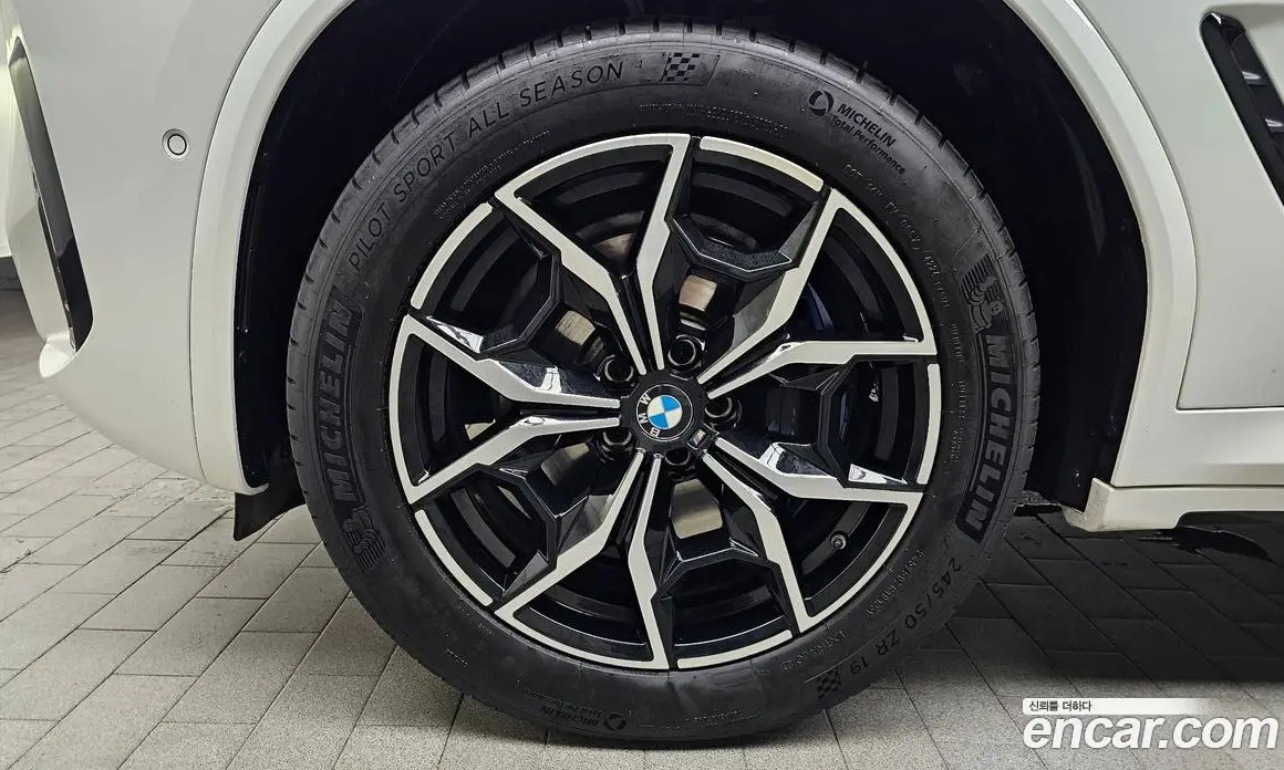 BMW X4 2023 2.0 автомат (гидро), фото 4