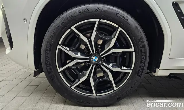 BMW X4 2023 2.0 автомат (гидро), миниатюра 4