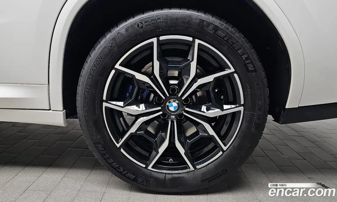 BMW X4 2023 2.0 автомат (гидро), фото 6