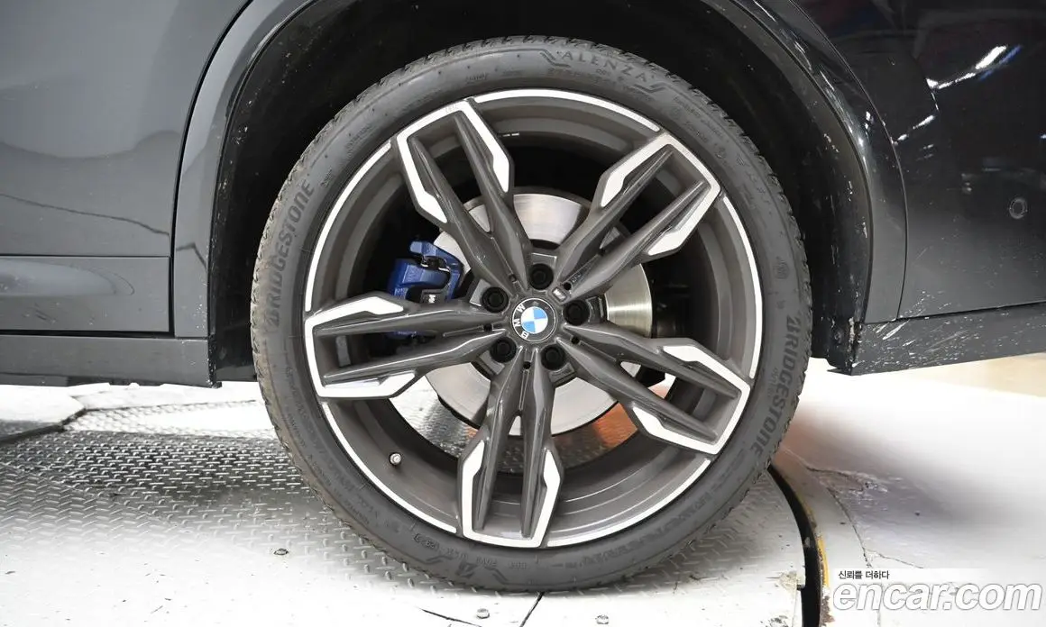 BMW X4 2023 3.0 автомат (гидро), фото 5