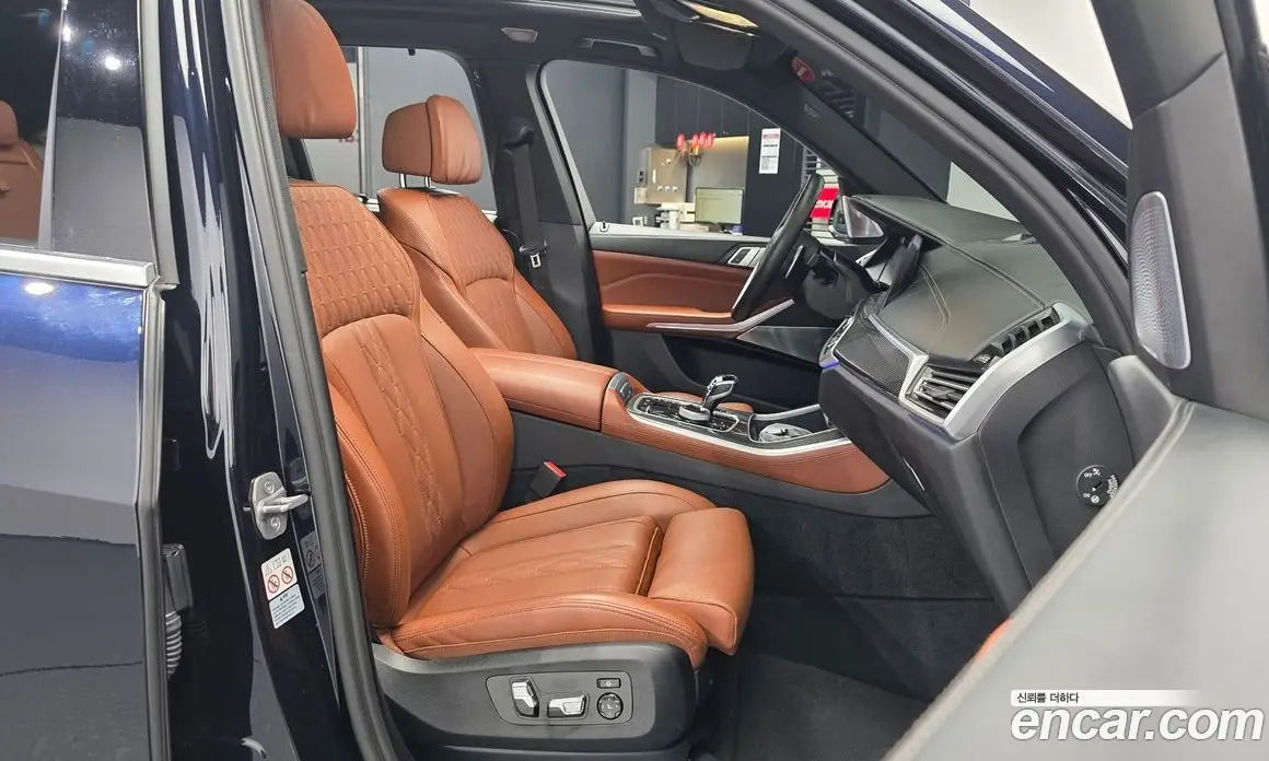 BMW X5 2022 4.4 автомат (гидро), фото 17
