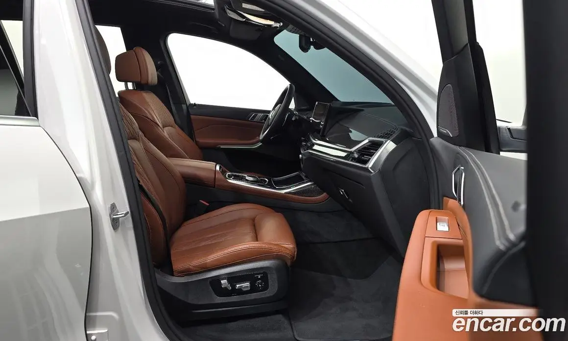 BMW X7 2025 3.0 автомат (гидро), фото 16