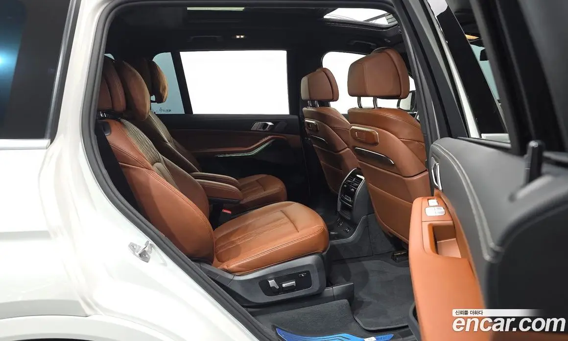 BMW X7 2025 3.0 автомат (гидро), фото 17