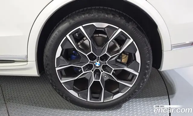 BMW X7 2025 3.0 автомат (гидро), миниатюра 6