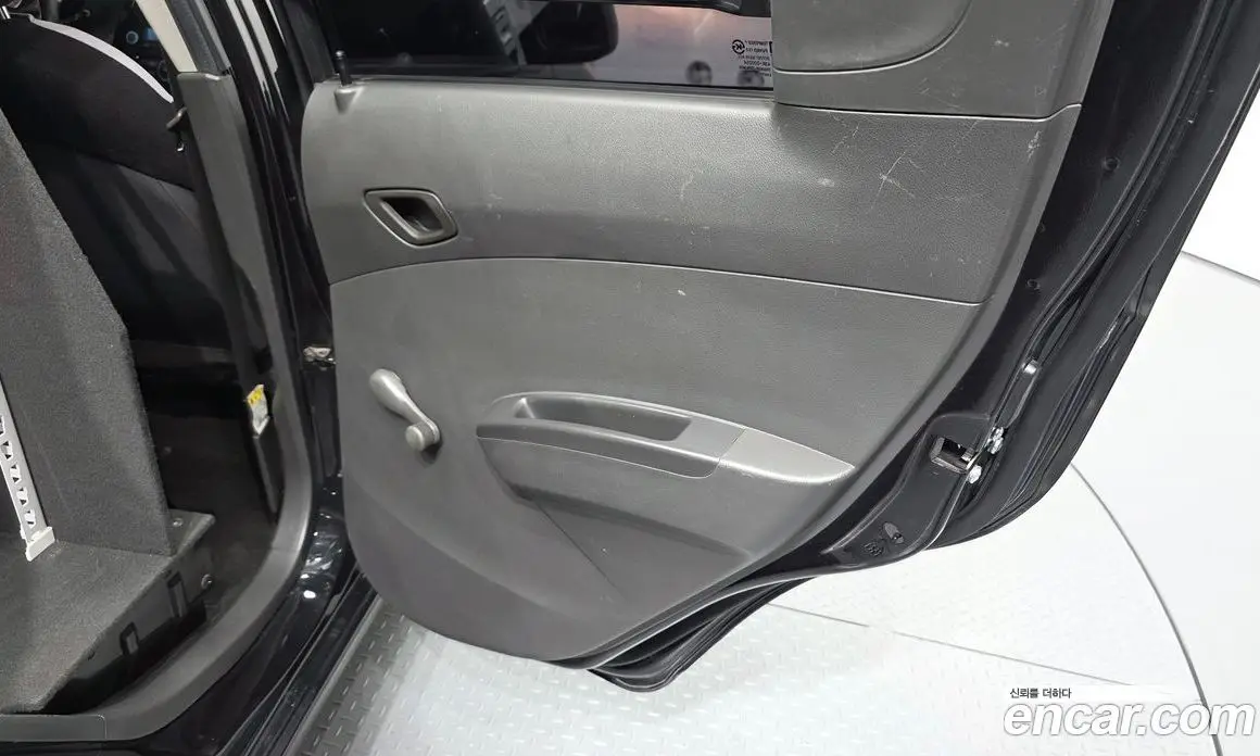 Chevrolet Spark 2014 1.0 автомат (гидро), фото 15 Chevrolet Spark 2014 1.0 автомат (гидро), фото 15