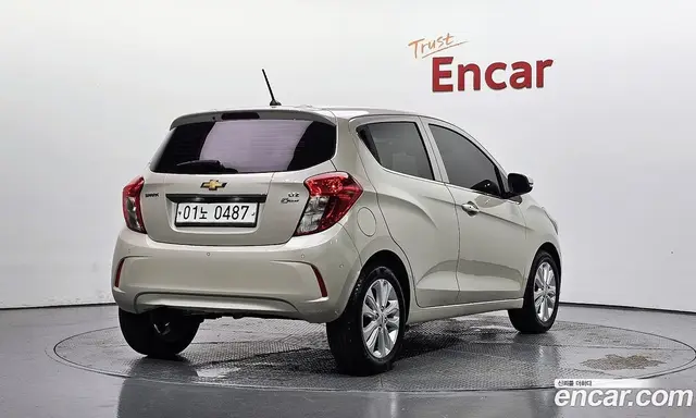 Chevrolet Spark 2016 1.0 автомат (гидро), миниатюра 2