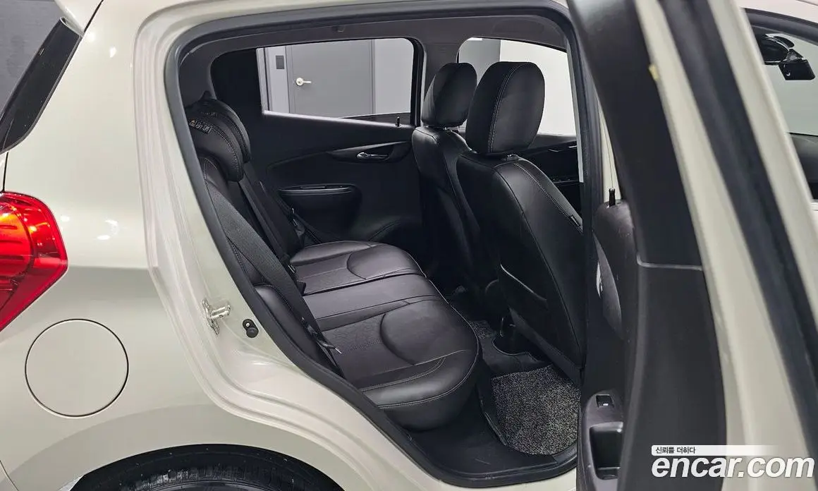 Chevrolet Spark 2016 1.0 автомат (гидро), фото 17