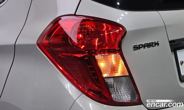Chevrolet Spark 2016 1.0 автомат (гидро), миниатюра 9