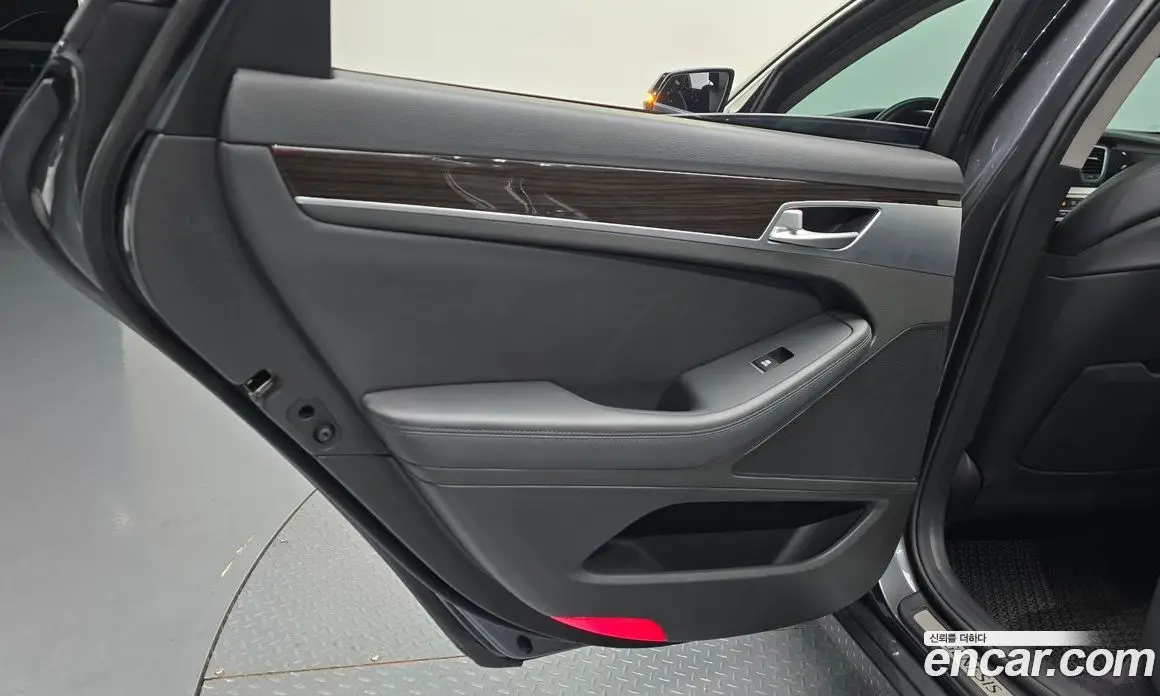 Genesis G80 2017 3.3 автомат (гидро), фото 15