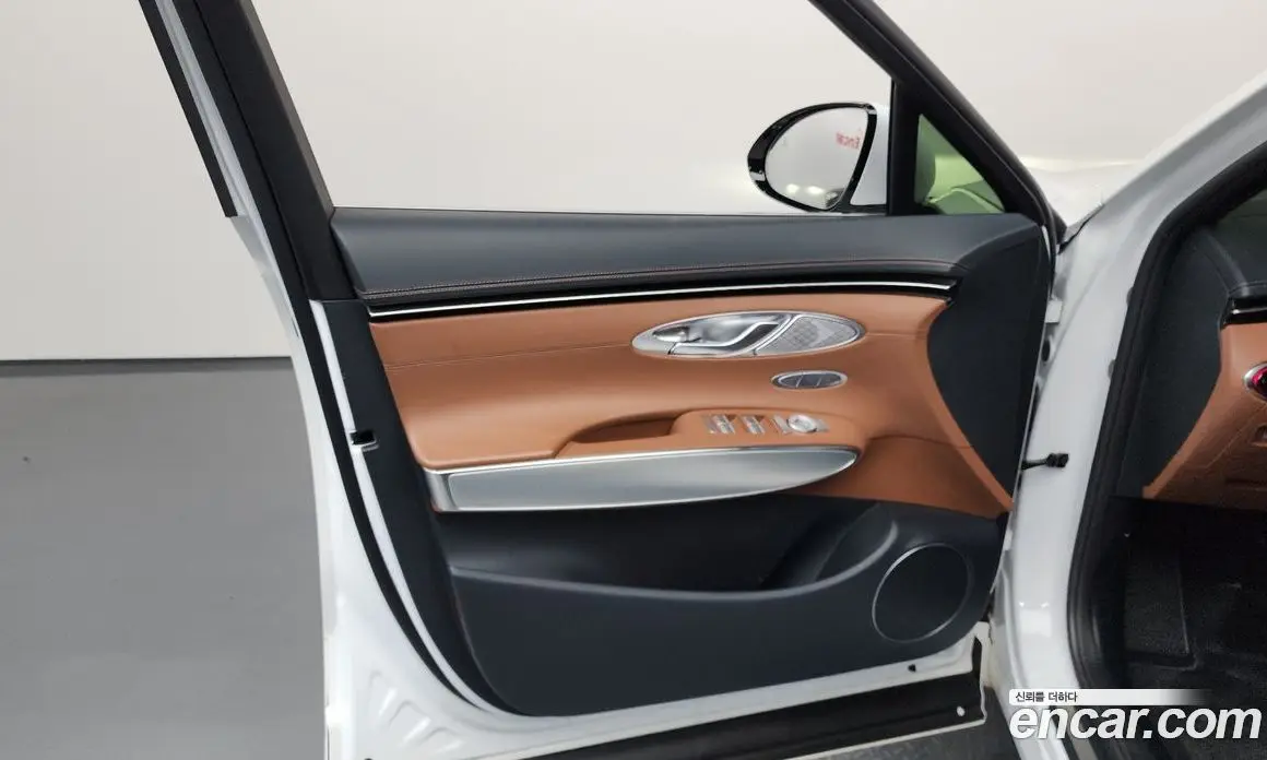 Genesis GV70 2021 2.5 автомат (гидро), фото 11 Genesis GV70 2021 2.5 автомат (гидро), фото 11