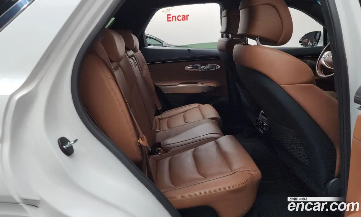 Genesis GV70 2021 2.5 автомат (гидро), фото 14 Genesis GV70 2021 2.5 автомат (гидро), фото 14