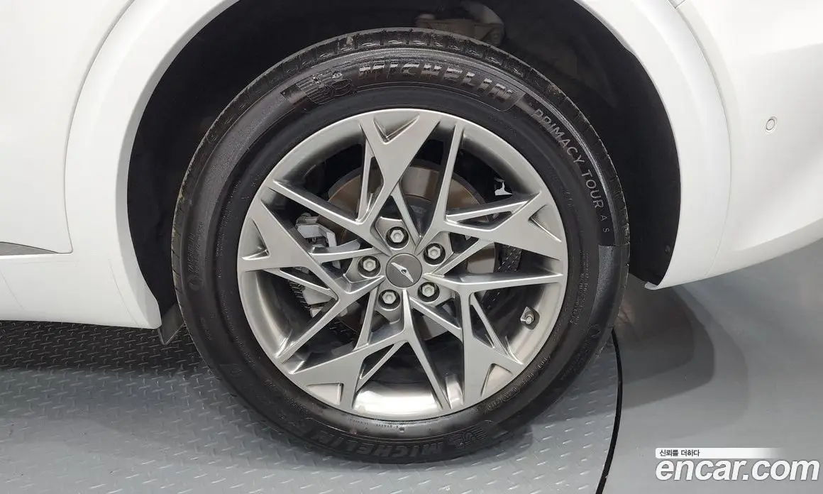 Genesis GV70 2021 2.5 автомат (гидро), фото 4 Genesis GV70 2021 2.5 автомат (гидро), фото 4
