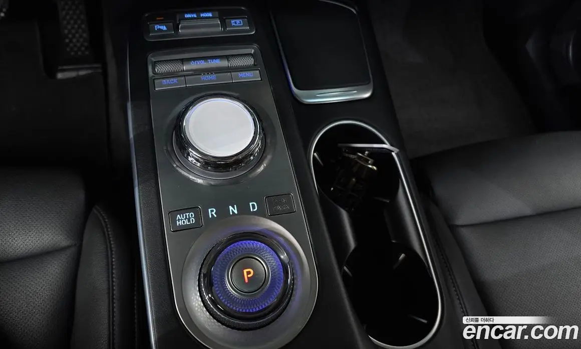 Genesis GV70 2021 2.2 автомат (гидро), фото 12 Genesis GV70 2021 2.2 автомат (гидро), фото 12