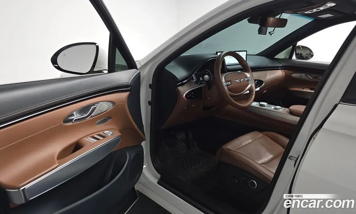 Genesis GV70 2021 2.5 автомат (гидро), фото 12 Genesis GV70 2021 2.5 автомат (гидро), фото 12