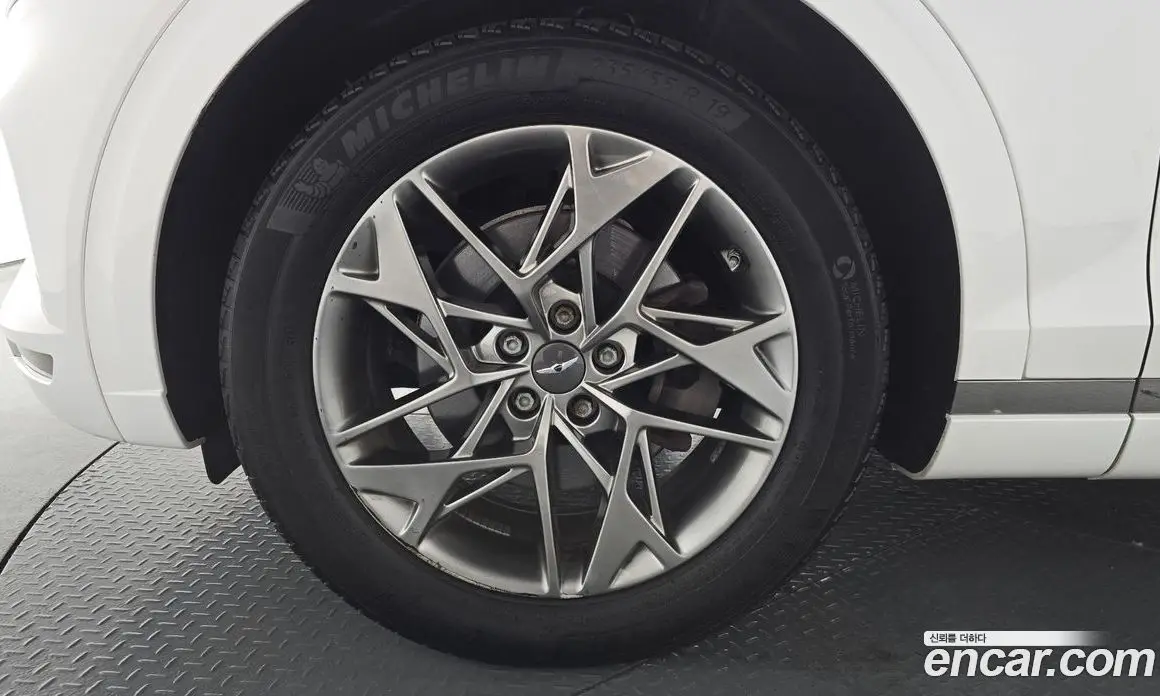 Genesis GV70 2021 2.5 автомат (гидро), фото 4 Genesis GV70 2021 2.5 автомат (гидро), фото 4