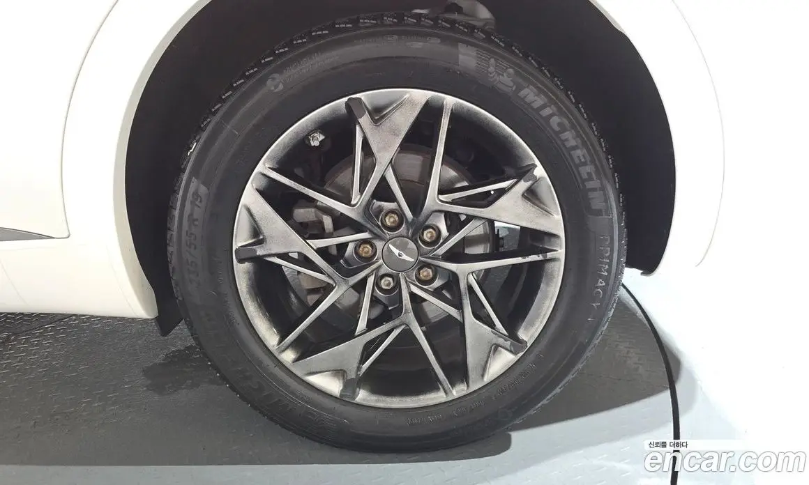 Genesis GV70 2021 2.5 автомат (гидро), фото 6 Genesis GV70 2021 2.5 автомат (гидро), фото 6