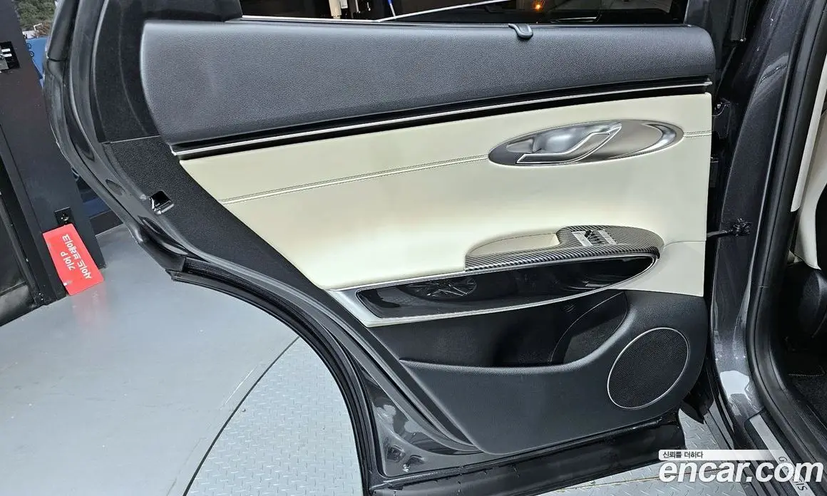 Genesis GV70 2022 2.2 автомат (гидро), фото 15 Genesis GV70 2022 2.2 автомат (гидро), фото 15