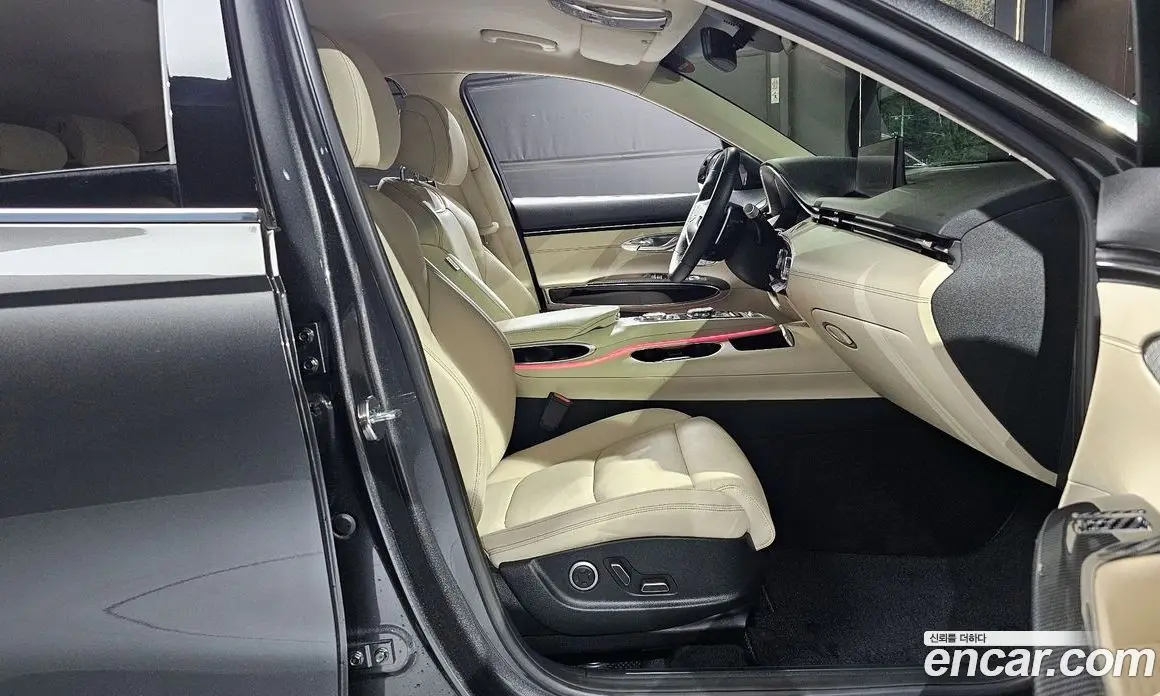Genesis GV70 2022 2.2 автомат (гидро), фото 16 Genesis GV70 2022 2.2 автомат (гидро), фото 16