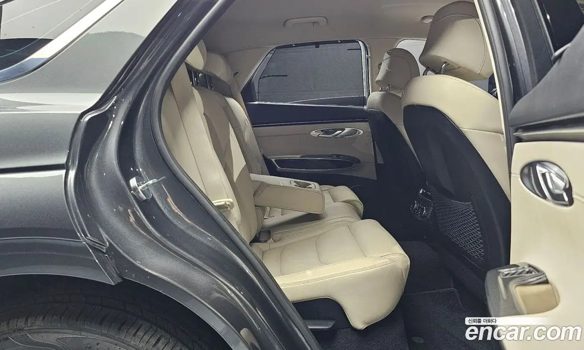 Genesis GV70 2022 2.2 автомат (гидро), фото 17 Genesis GV70 2022 2.2 автомат (гидро), фото 17