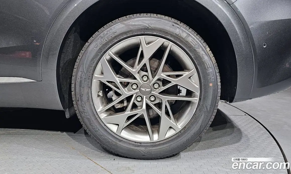 Genesis GV70 2022 2.2 автомат (гидро), фото 7 Genesis GV70 2022 2.2 автомат (гидро), фото 7